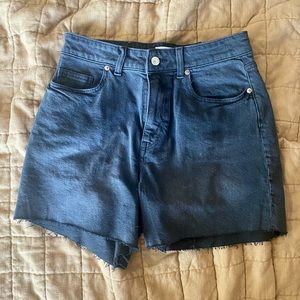 Black H&M shorts size 8